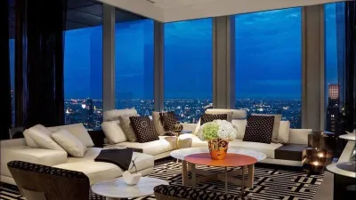 The Ritz-Carlton Residences Bangkok – ห้องชุดวิวพระอาทิตย์ตก ทิศตะวันตกเฉียงใต้ ชั้น 46 คอนโดขาย กรุงเทพฯ - รูปที่ 2