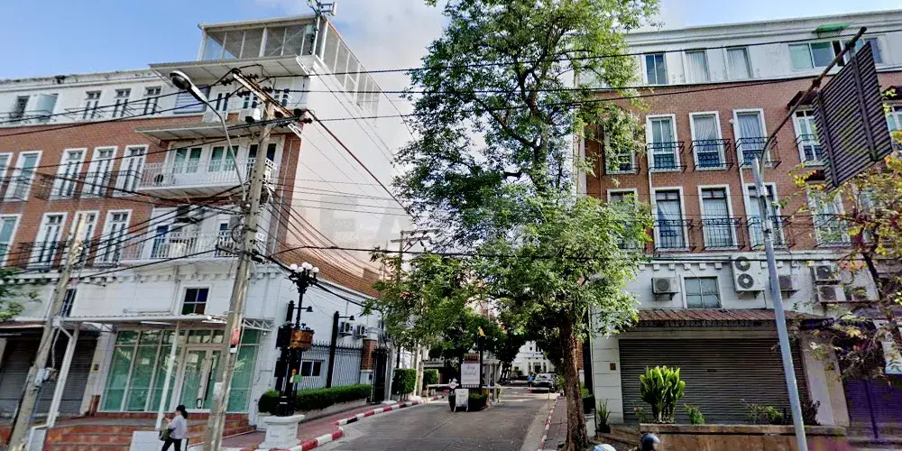 Dusit Avenue