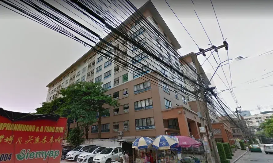 LUMPINI PLACE