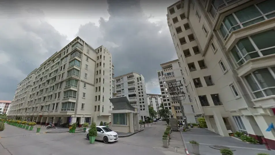 Bang Yai Square