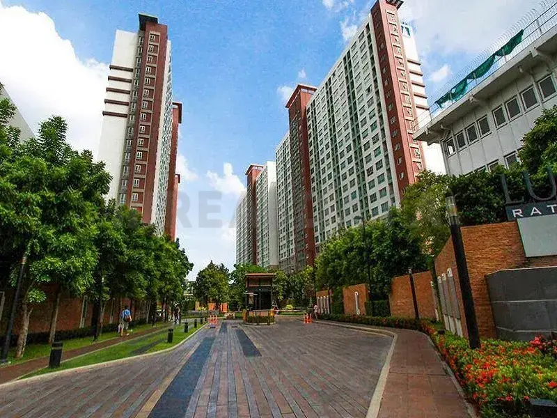 LUMPINI PLACE