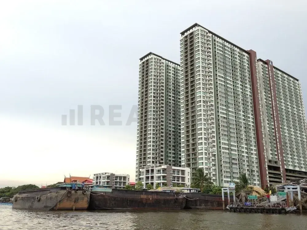 Lumpini Park Riverside