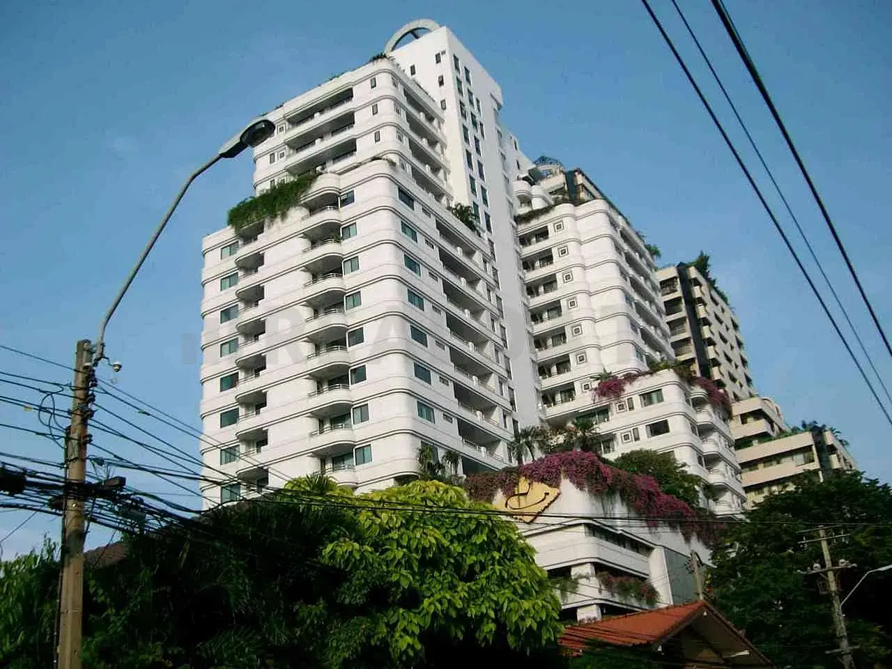 Charoenjai Place