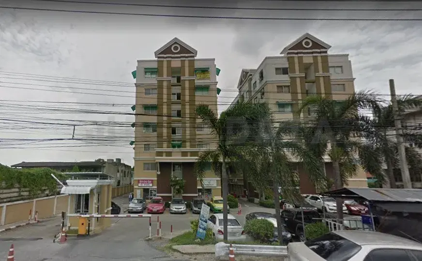 Assakarn Place