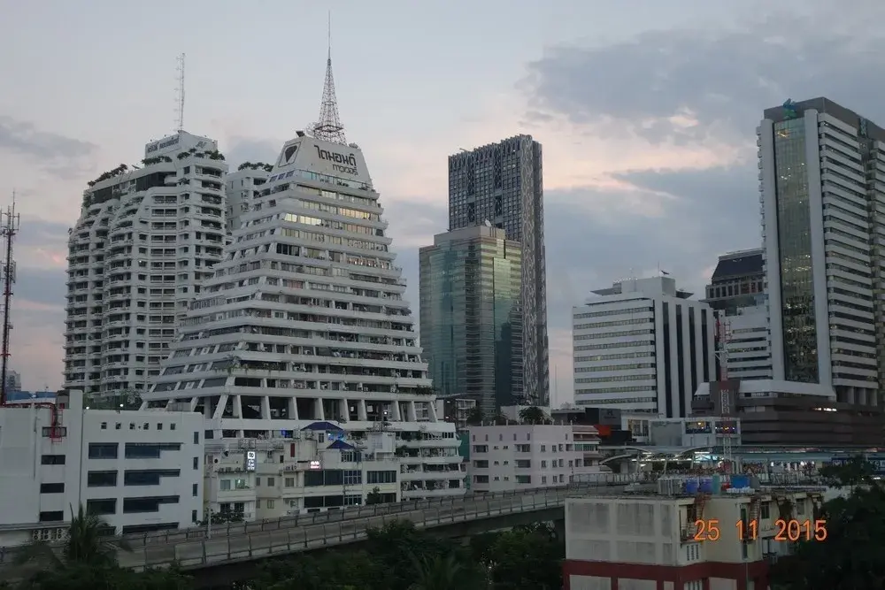 DIAMOND TOWER CONDOMINIUM