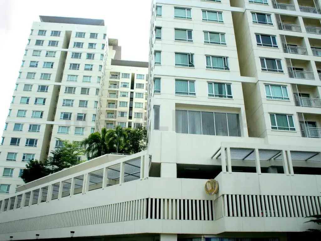 SUKHUMVIT PLUS