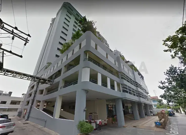 Sathorn Suite Condominium
