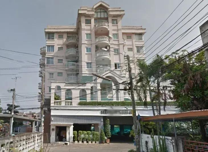 Pensiri Place