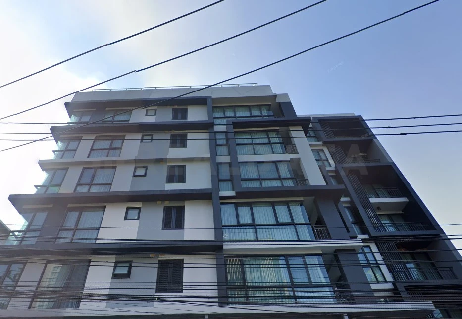 CV 12 The Residence