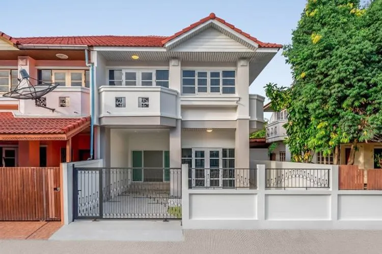 Beauty House 4