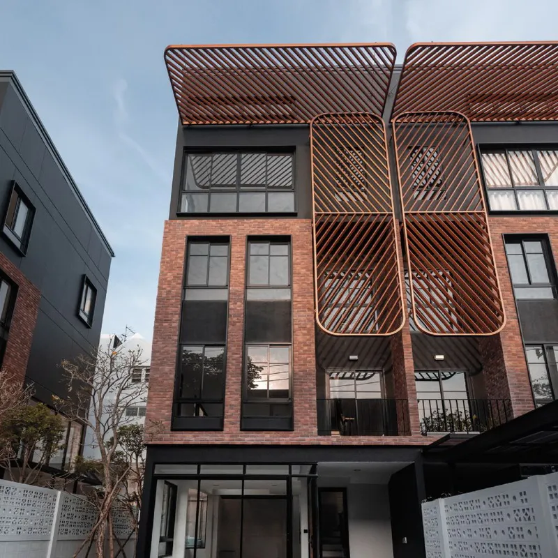 BRITLOFT