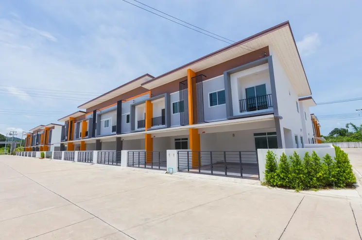 Maneerin Modern Home
