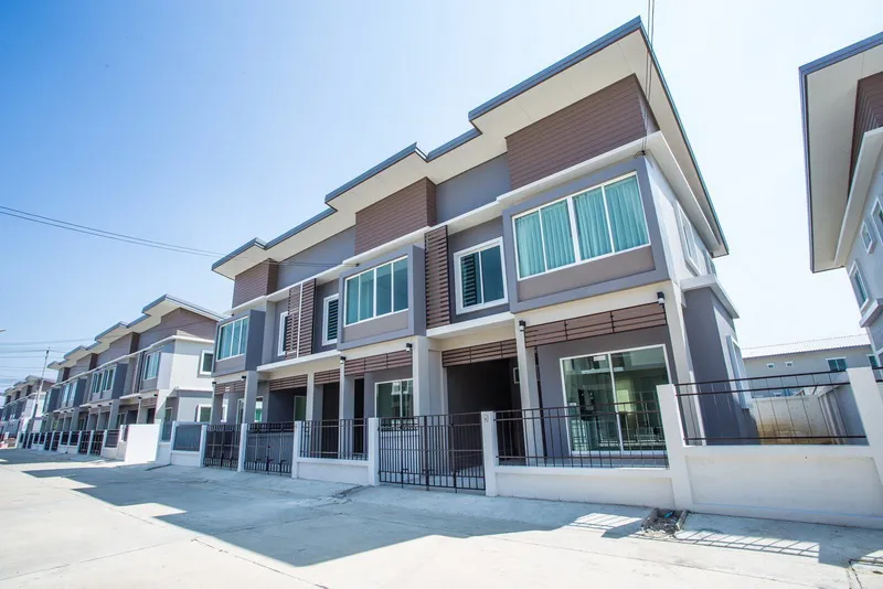 Buathongthani 19